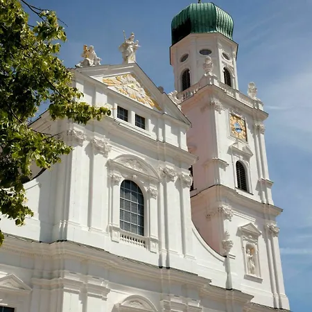 Passau-sued Hotel 3*